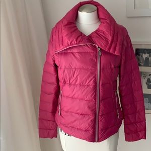 Down coat with a pouch super light M hot pink